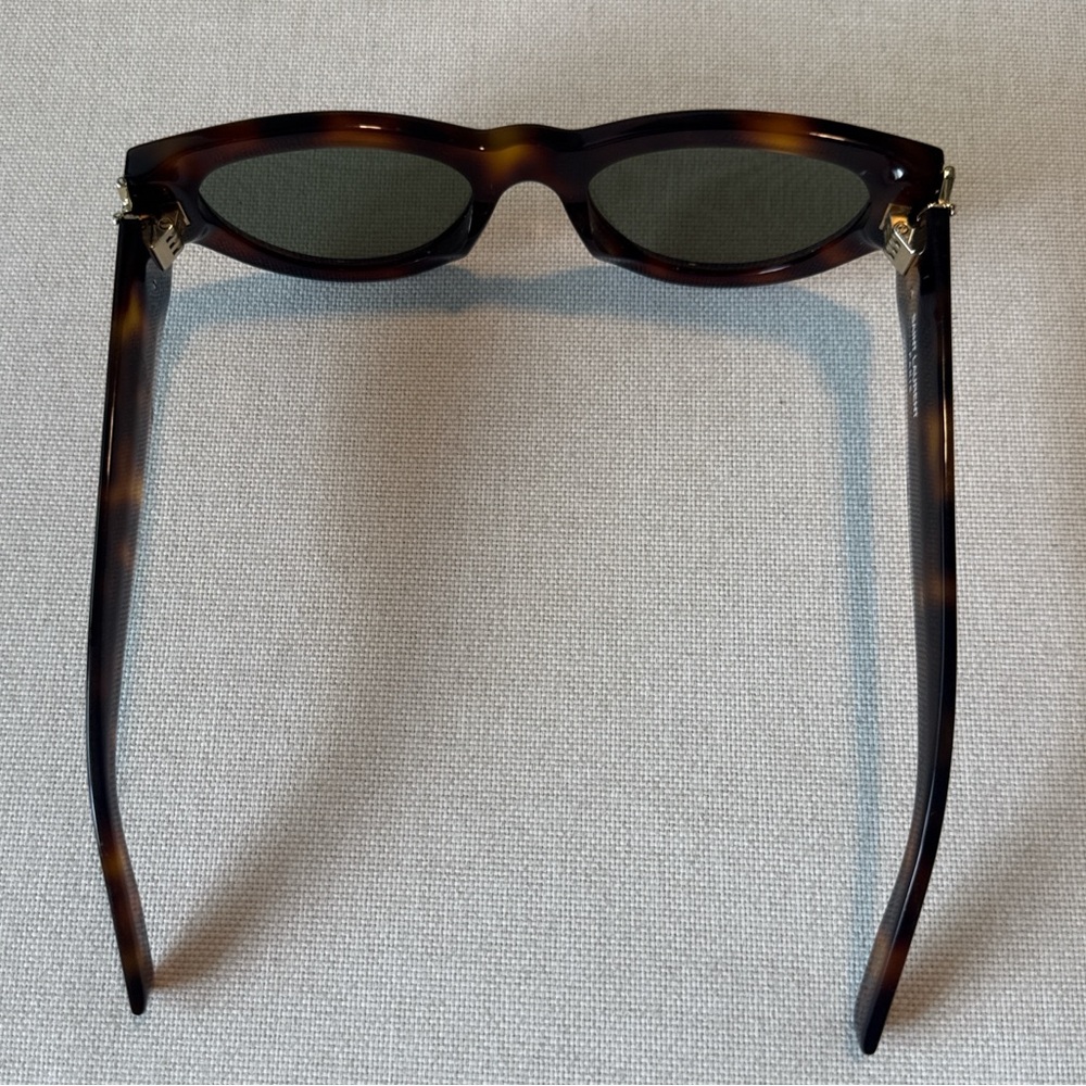 Tortoise Shell Sunglasses - Picture 6 of 7